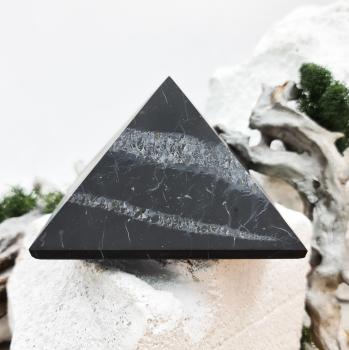 Пирамида с кварцем 10 см