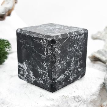 Куб с кварцем 5 см, шунгит