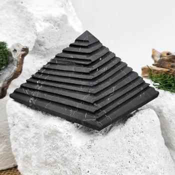 Пирамида ребристая 11 см, шунгит