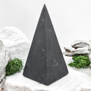 Пирамида Голода шлифованная 7 см, шунгит