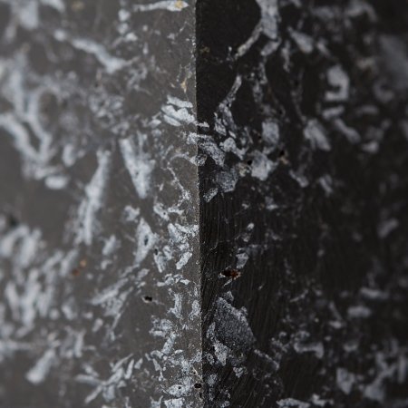 Пирамида с кварцем 5 см, шунгит