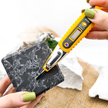 Куб с кварцем 7 см, шунгит