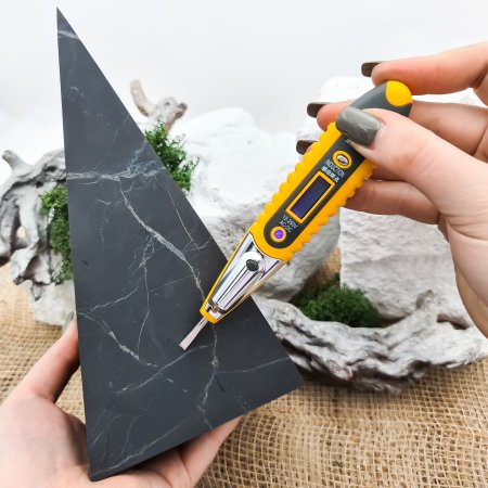 Пирамида Голода шлифованная 10 см, шунгит