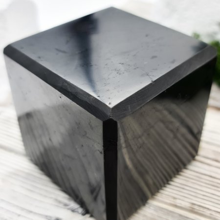 Куб полированный 7 см, шунгит