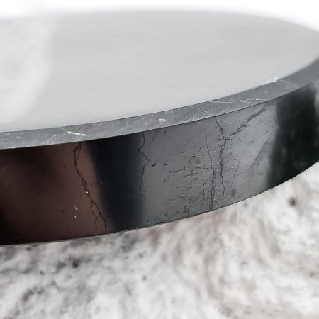 Плитка круглая полированная с одной стороны , шунгит