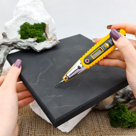 Плитка квадратная шлифованная, шунгит