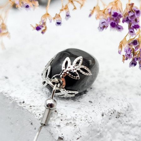 Серьги с галтовкой "Листики", шунгит