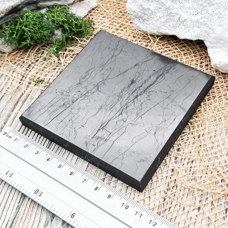 Плитка квадратная полированная 10 см, шунгит