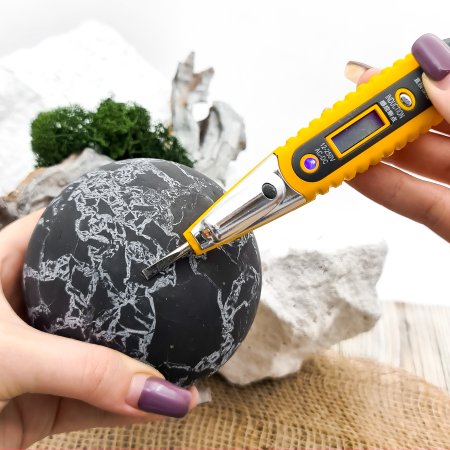 Шар с кварцем 9 см, шунгит