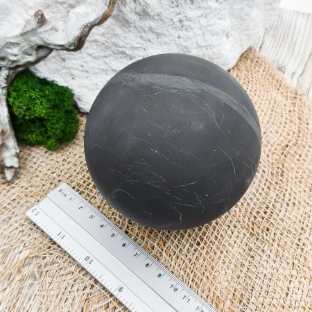 Шар шлифованный 10 см, шунгит