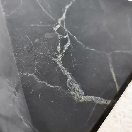 Пирамида шлифованная 12 см, шунгит