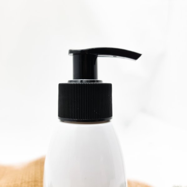 картинка Мягкое питательное мыло с шунгитом от интернет- магазина Планета шунгита