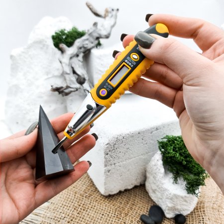 Пирамида восьмигранная 3 см, шунгит