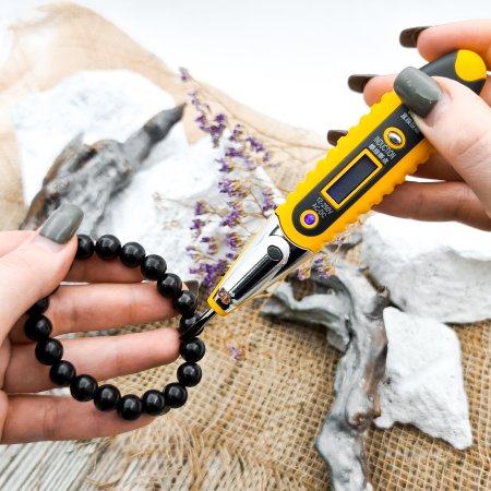 Браслет на резинке с бусиной 10 мм, шунгит Браслет на резинке с бусиной 10 мм, шунгит