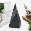 Пирамида Голода с кварцем , шунгит