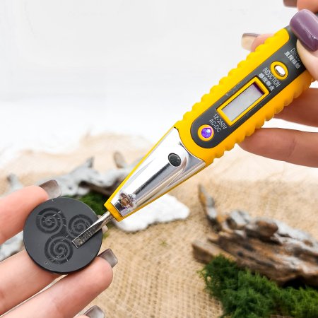 Пластина круглая "Трискель", шунгит