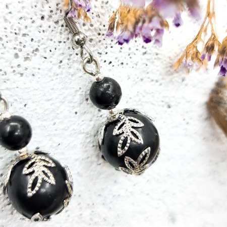 Серьги "Листик" с бусиной 12 мм, шунгит