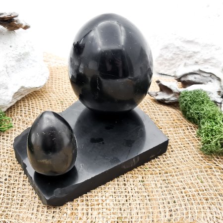 Яйцо полированное 9 см, шунгит