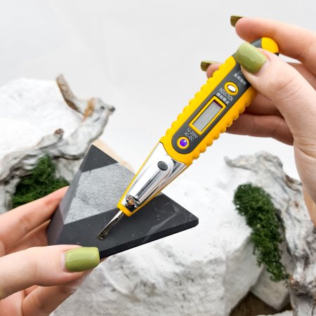 Пирамида-гармонизатор шунгит/талькохлорит, шунгит