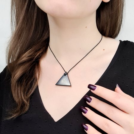 Оберег "Треугольник" мужской, шунгит