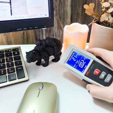 Медведица с медвежонком М