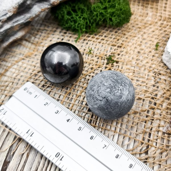 картинка Гармонизаторы шары шунгит/талькохлорит 3 см, шунгит от интернет-магазина Планета Шунгита