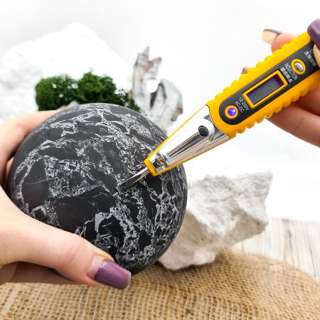 Шар с кварцем 10 см, шунгит