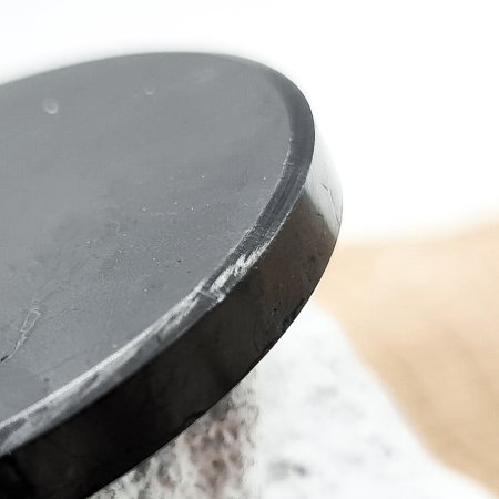 Плитка круглая полированная, шунгит Плитка круглая полированная, шунгит