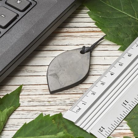 Кулон "Листок", шунгит
