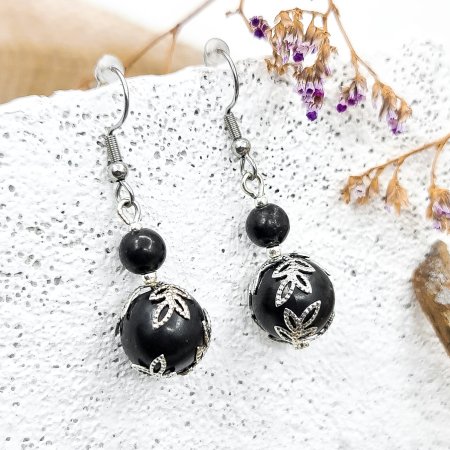 Серьги "Листик" с бусиной 12 мм, шунгит