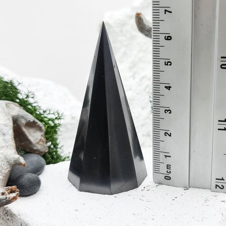 Пирамида восьмигранная 3 см, шунгит