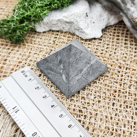 Пирамиды талькохлорит 4 см