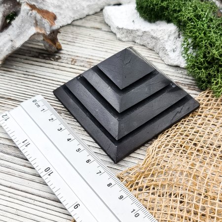 Пирамида Саккара 7 см, шунгит