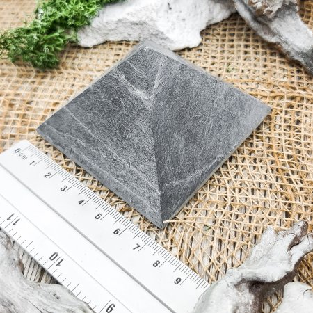 Пирамиды талькохлорит 7 см