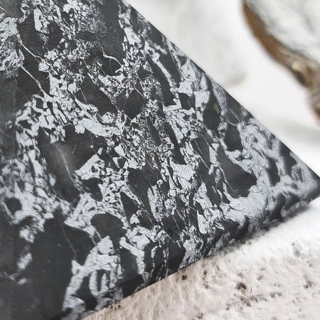 Пирамида с кварцем 7 см, шунгит