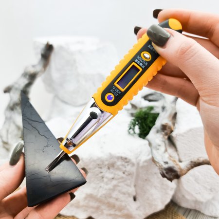 Пирамида Голода полированная 4 см, шунгит