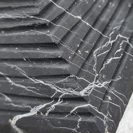 Пирамида ребристая 7 см, шунгит