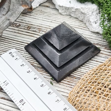 Пирамида Саккара 5 см, шунгит