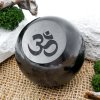 Скошенный шар с гравировкой Ом , шунгит