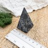 Пирамида Голода с кварцем 3 см, шунгит