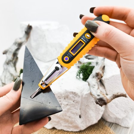 Пирамида Голода полированная 5 см, шунгит