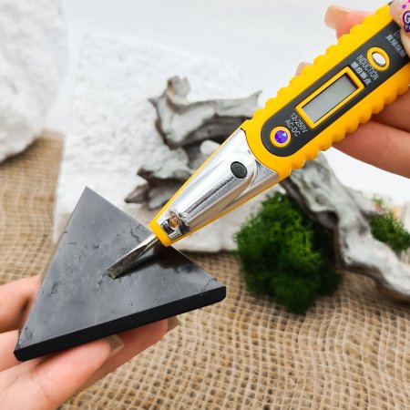 Пирамиды гармонизаторы шунгит/талькохлорит 6 см, шунгит Пирамиды гармонизаторы шунгит/талькохлорит 6 см, шунгит