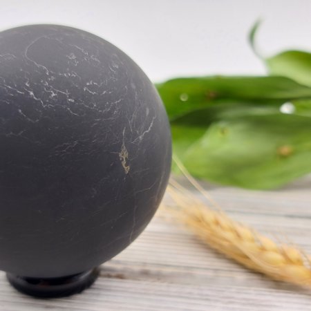 Шар шлифованный 6 см, шунгит