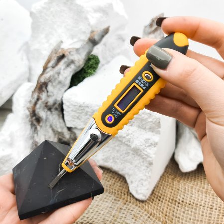 Пирамида шлифованная 6 см, шунгит