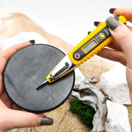 Плитка круглая полированная 10 см , шунгит